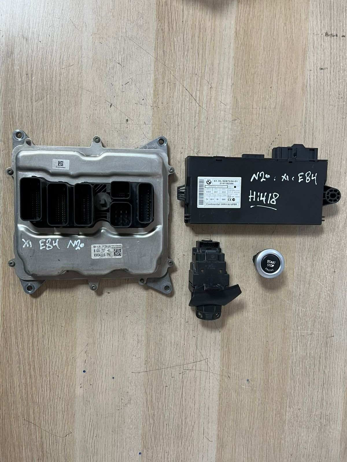 BMW X1 Series E84 N20 2014 Engine Control Unit ECU SET + CASE + KEY DME 8631727