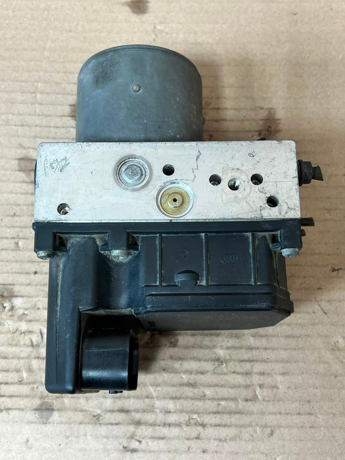 2001-2003 BMW 5' 7' 525i E38 E39 ABS Pump Control Module 6750345 OEM