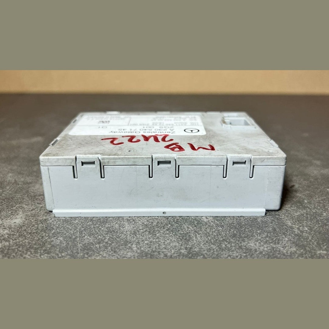 2001-2007 Mercedes-Benz W230 SL Central Gateway Control Module A230 5407145 OEM