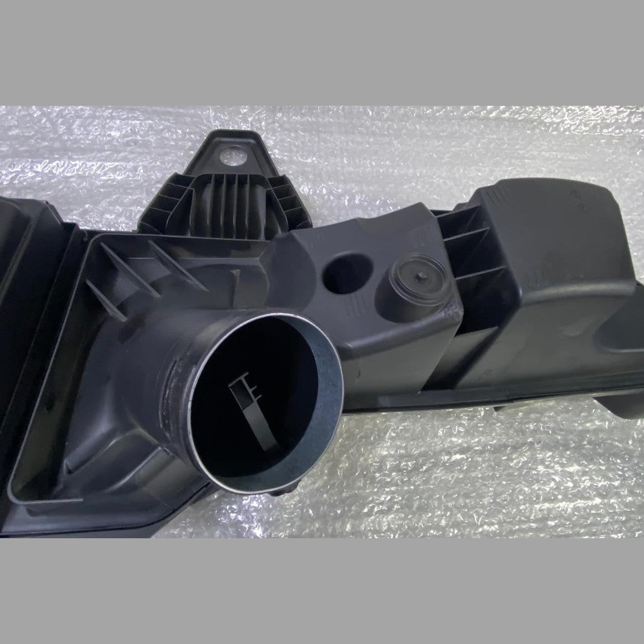 OEM BMW F20 F30 F31 LCI B38 Intake Muffler Air Filter Box Housing Petrol 8647449