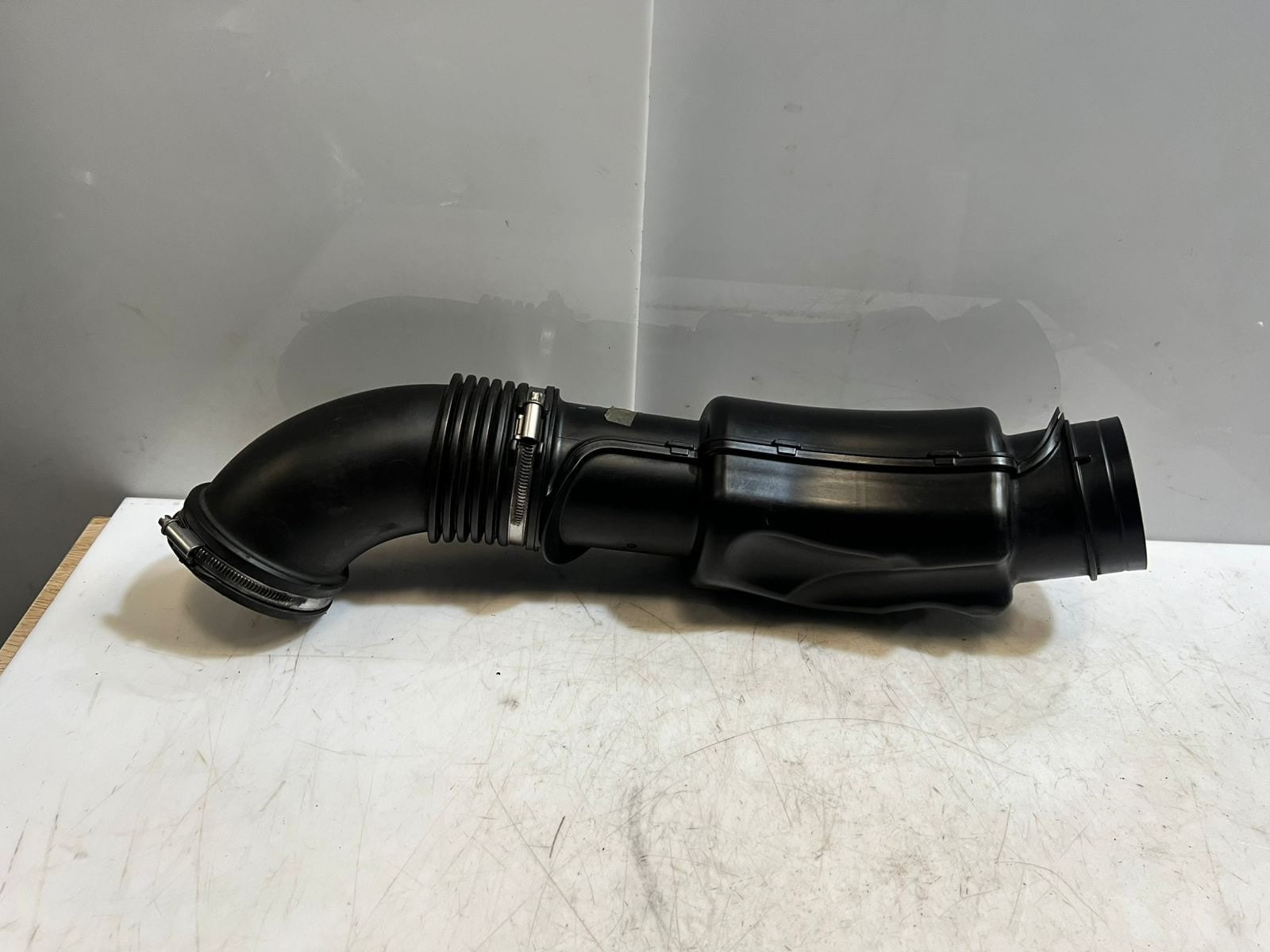 2012-2015 BMW X1 E84 N20 Air Intake Duct HOSE PIPE LINE 7632501 OEM