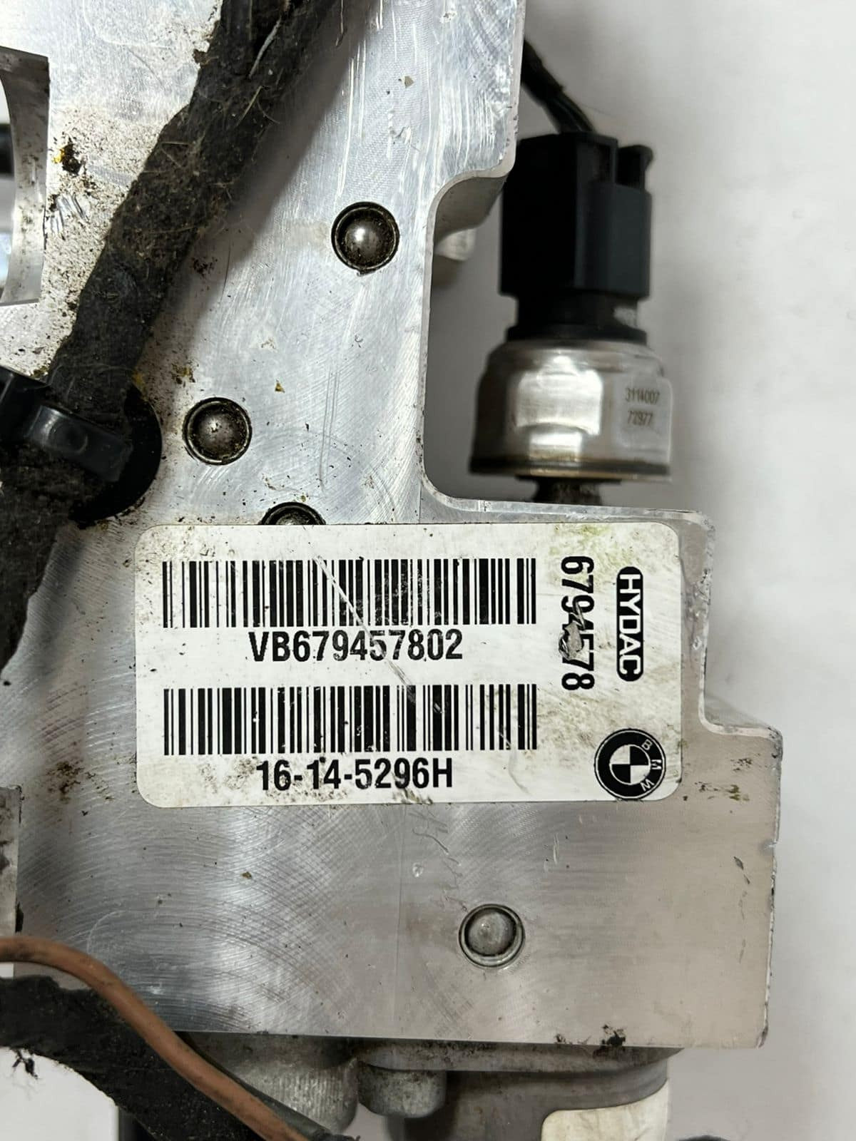 2007-2019 BMW X6 F16 F86 X5 F15 F85 Genuine Valve Block Dynamic Drive 6794578
