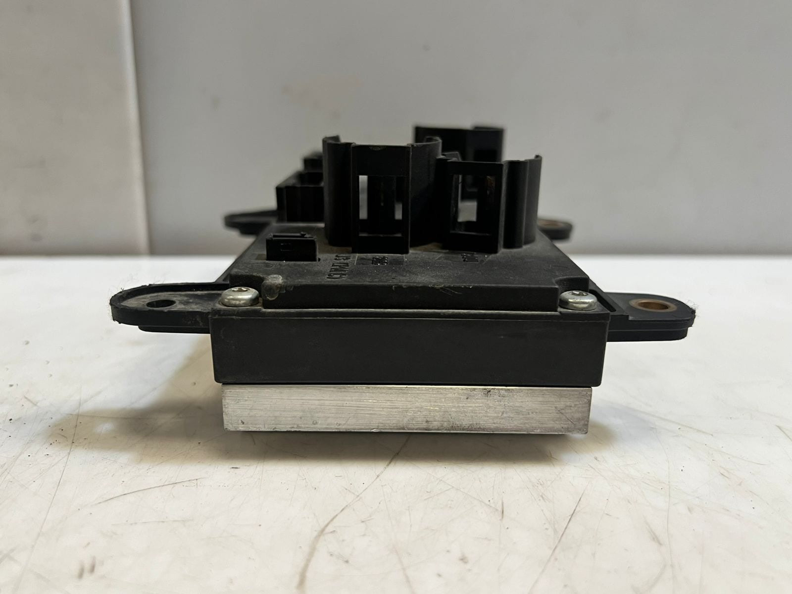 2002-2005 BMW 745i 7-Series E65 E66 Power Control Module 6923898 OEM