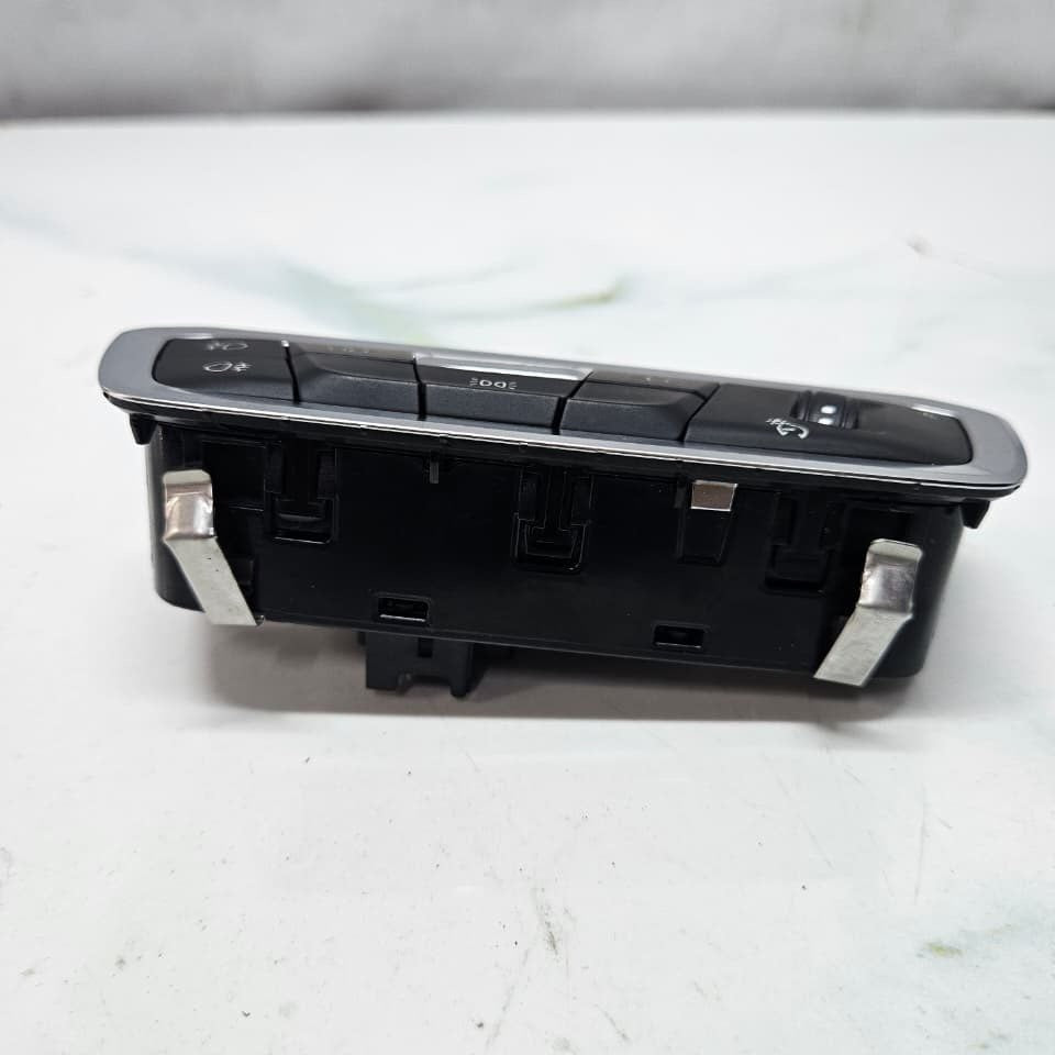 BMW X5 G7 Headlight Switch Control Unit 5A32842 OEM