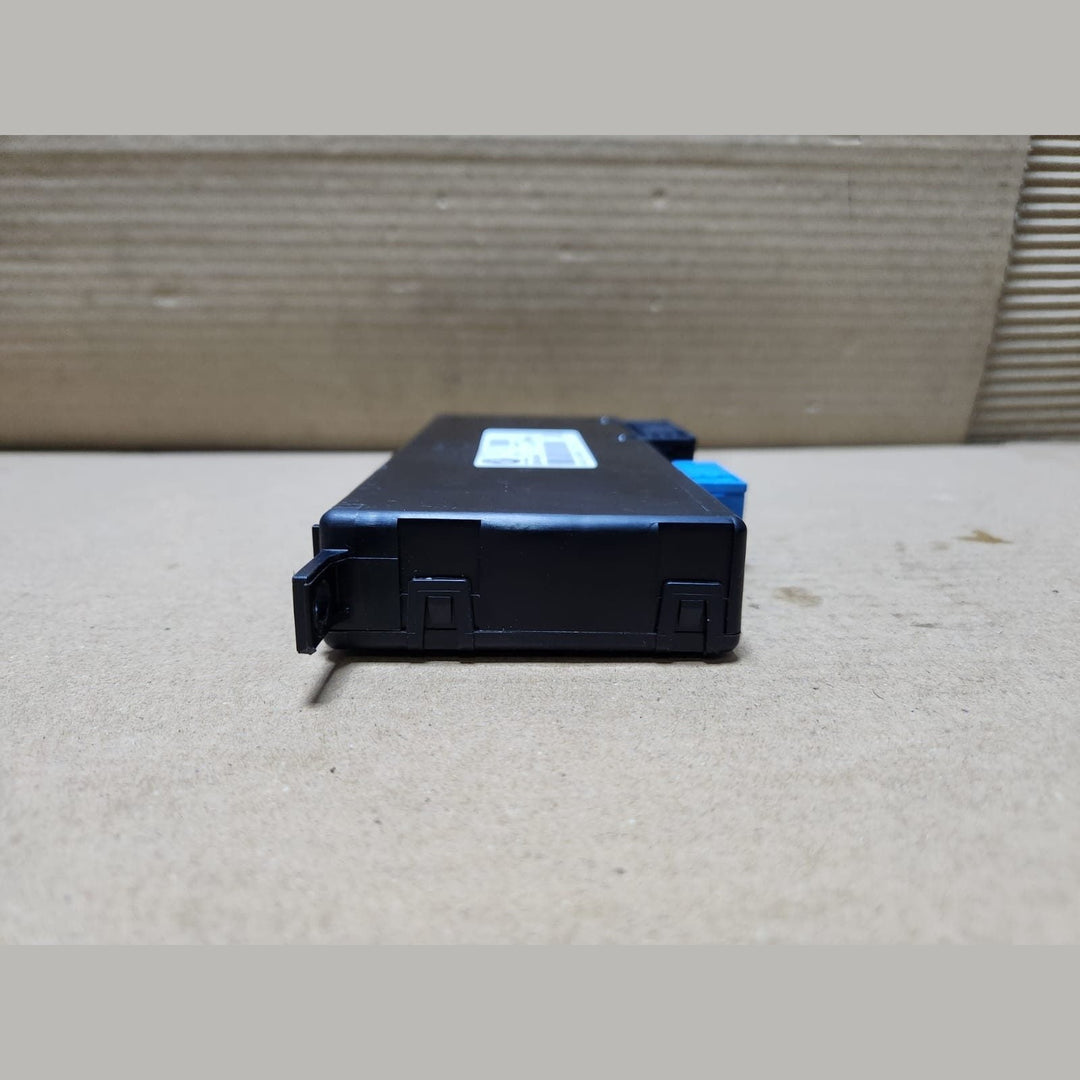 2009-2015 BMW 750i Central Gateway Control Module 9266407
