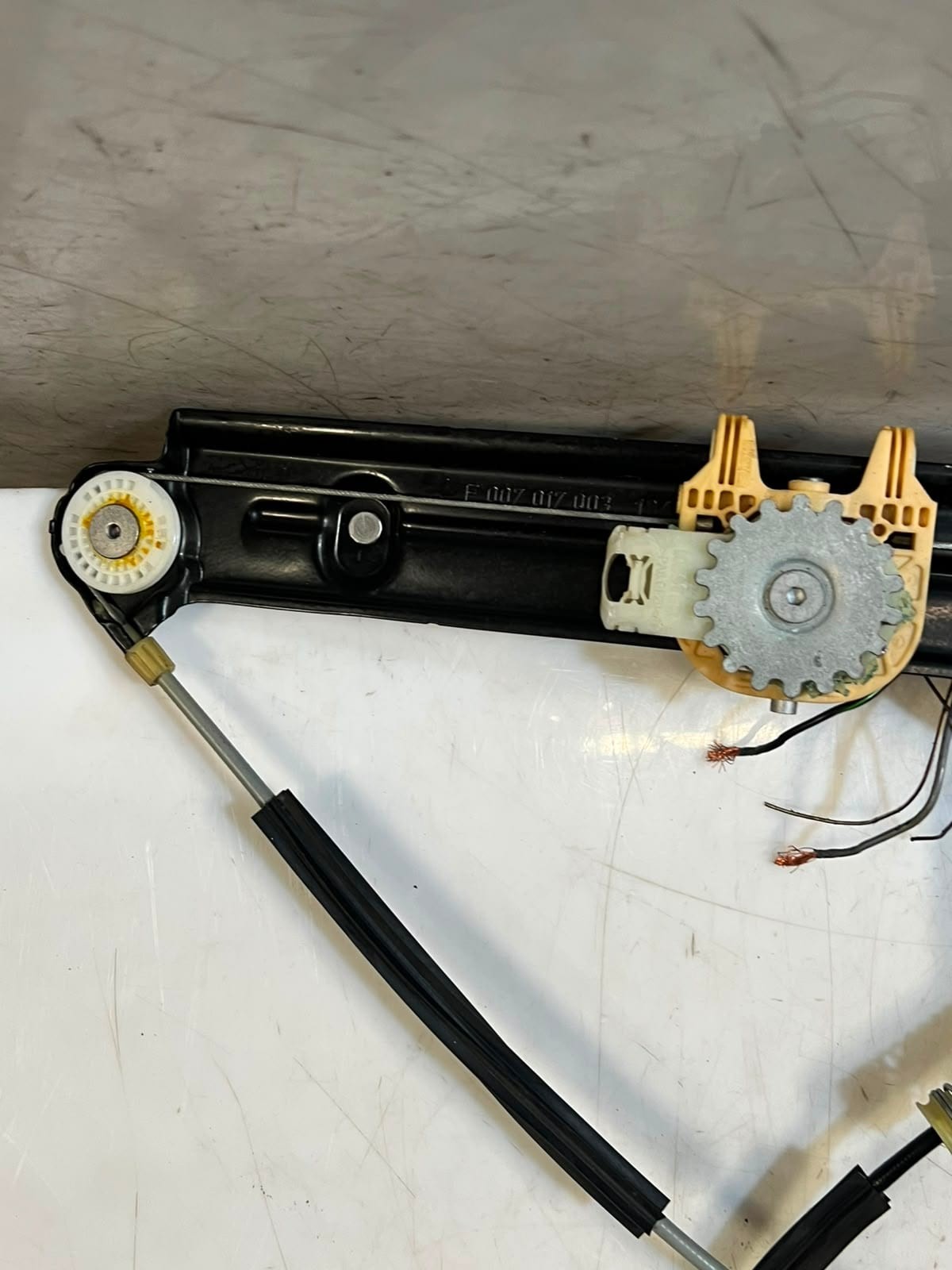 BMW 5' F07 GT Front Door Window Regulator With Motor Electric 7197911 OEM