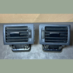 08-10 Mercedes W204 Class Front Dashboard Left  Right Heater A/C Air Vent