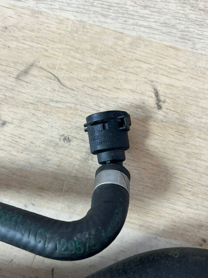 BMW 3 F30 F35 F31 2015 Petrol engine water coolant pipe hose 7619432 KRD35136