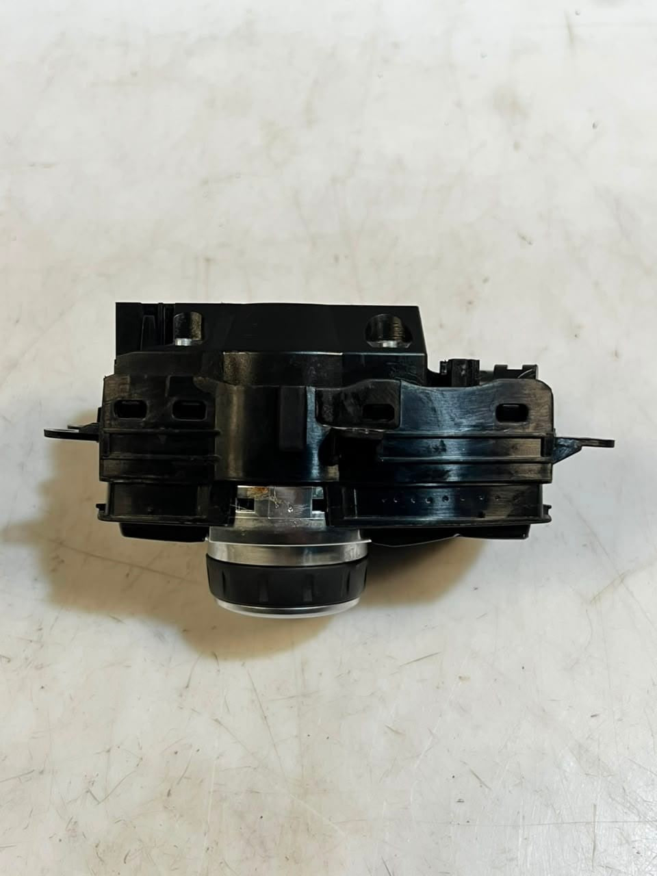 2007-2013 BMW X5 E60 E61 E63 E64 X5 E70 X6 E71 iDrive Controller 9249440