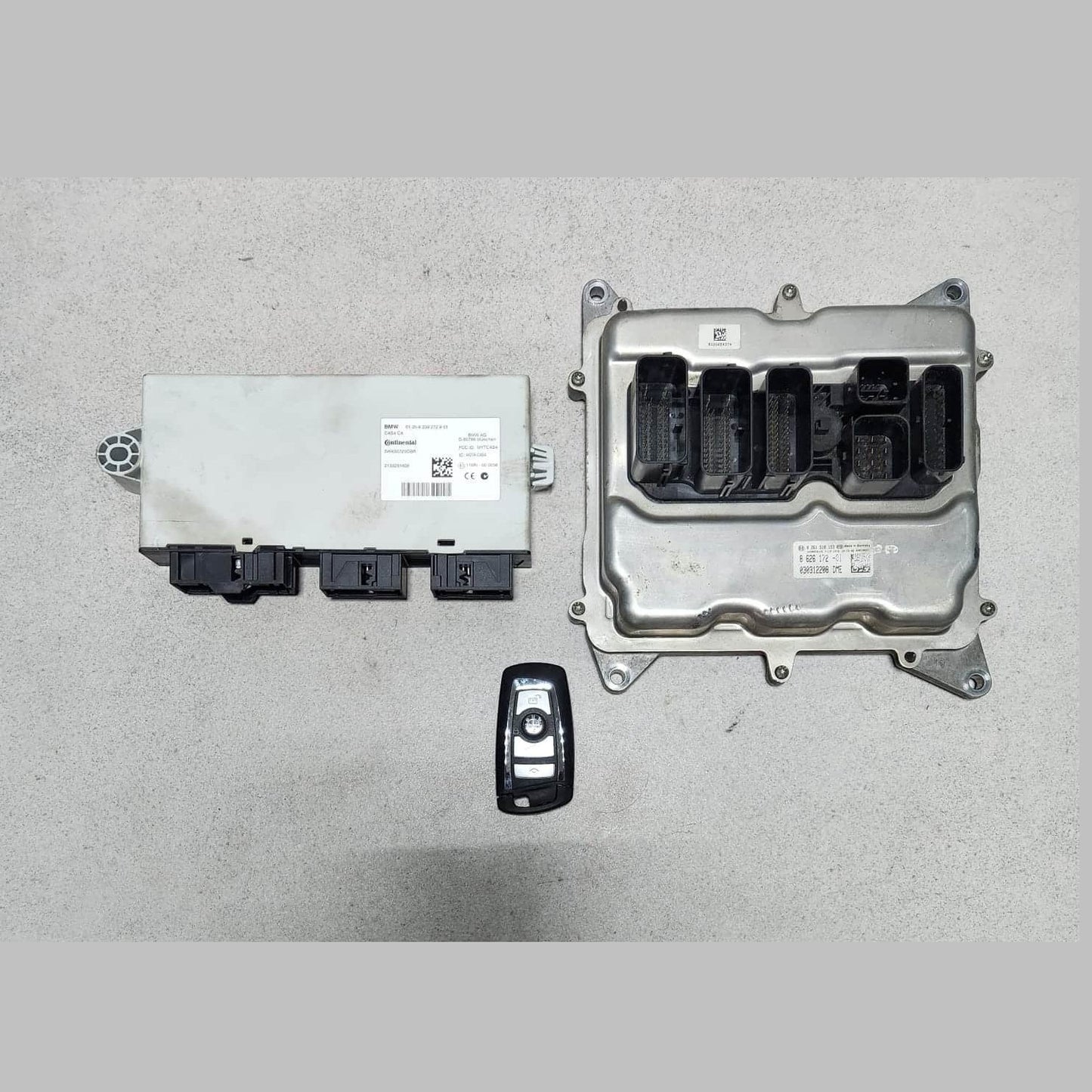 2014 BMW 320i 2014 F30 N20 Engine Control Unit DME ECU Set 8626172 OEM