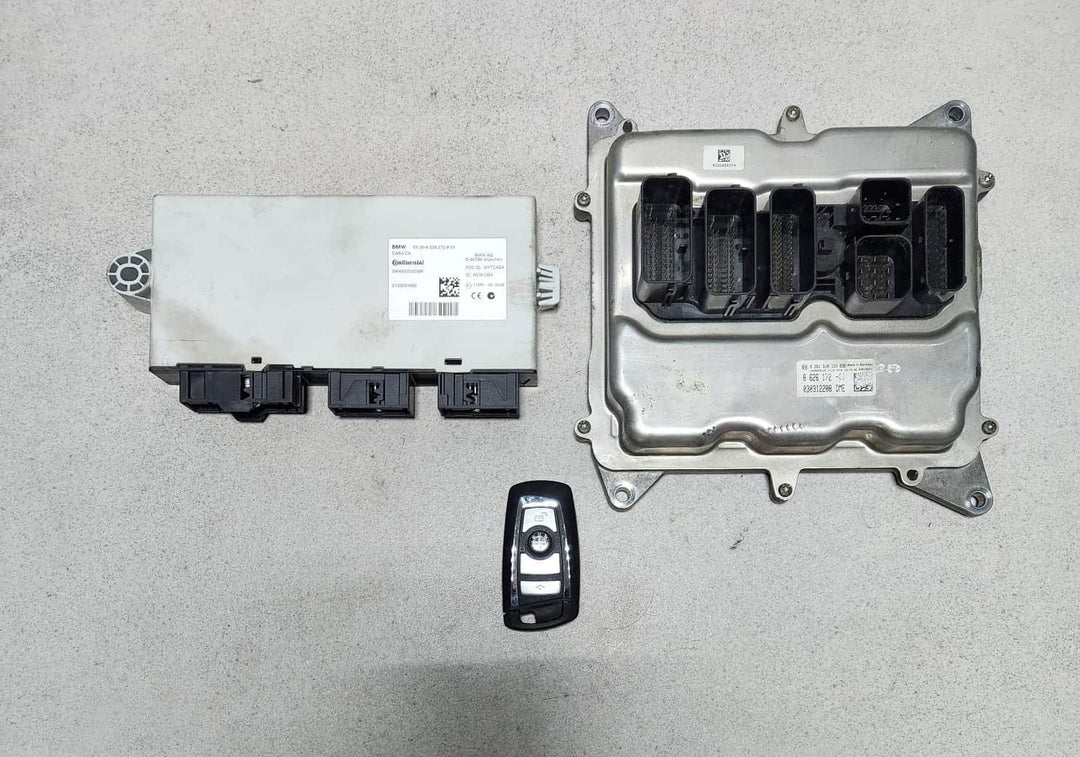 2014 BMW 320i 2014 F30 N20 Engine Control Unit DME ECU Set 8626172 OEM