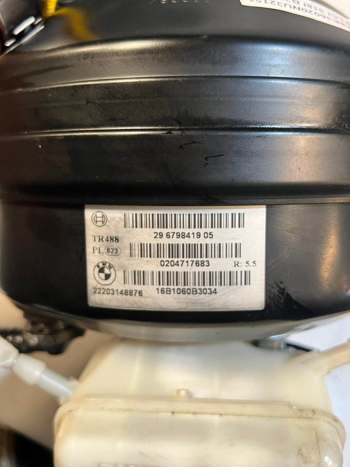 2016 BMW 1' F20 F21 F30 B38 Brake Booster with Master Cylinder 29679841905