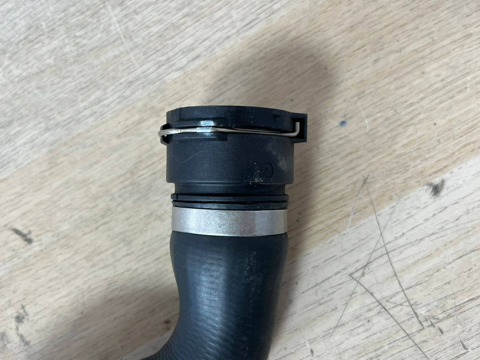 2012-2016 BMW 528i xDrive 528i Upper Radiator Coolant Hose 17127619684 