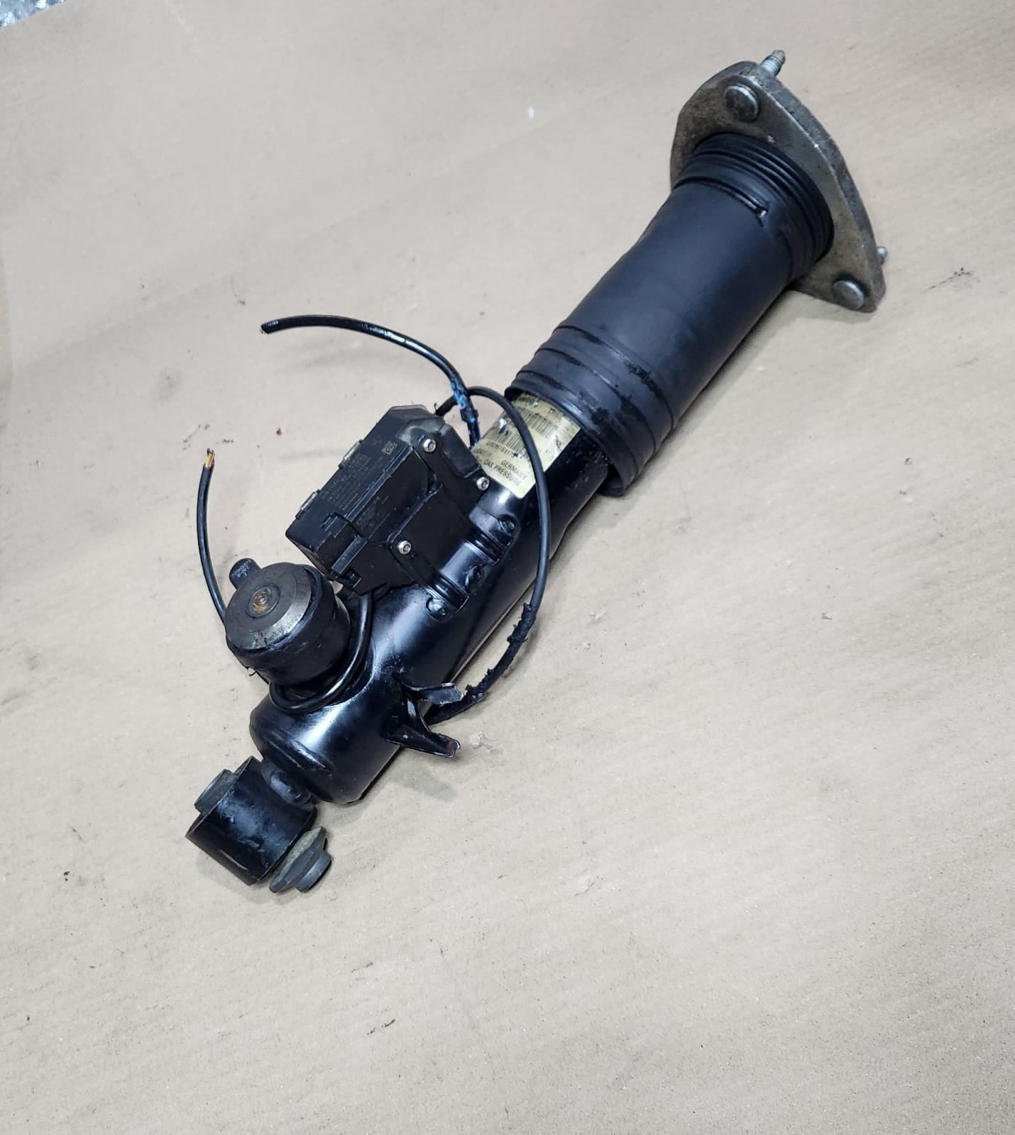 2010-2014 BMW X5 Rear Shock Absorber 6785407 X5 X6 E71 VDC 