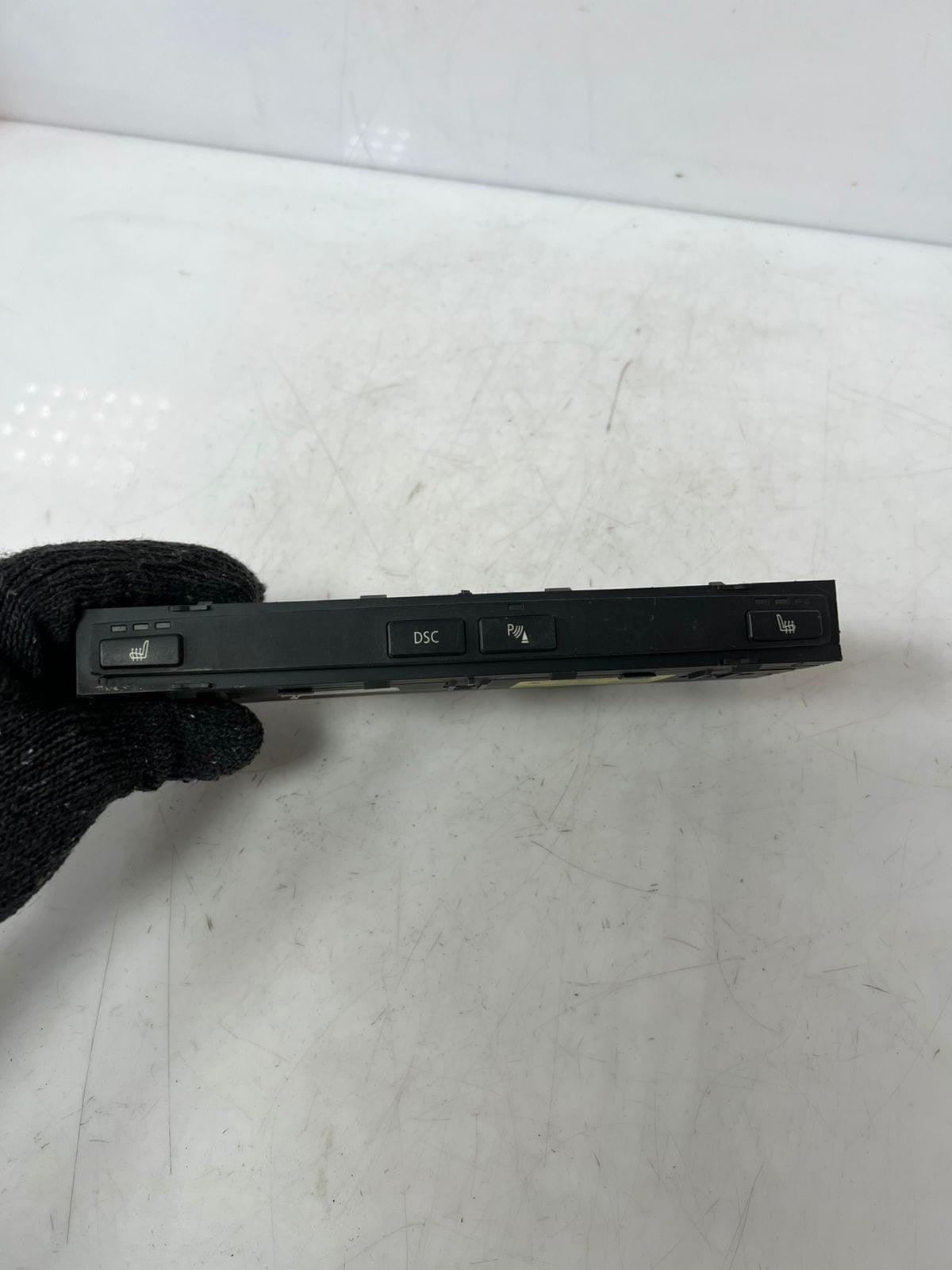 2003-2009 BMW 525i 5 Series E60 E61 SEDAN Seat Heating Switch MODULE 6944965 OEM