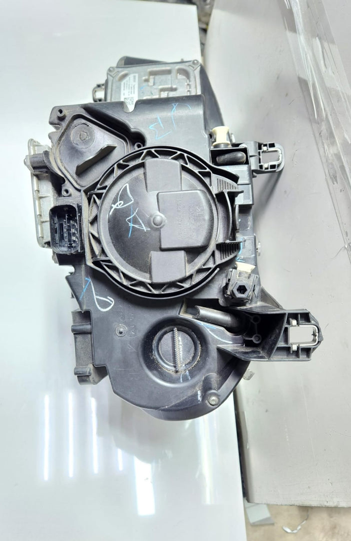BMW  X5 Xenon Headlight  7221894 X5 E70 OEM