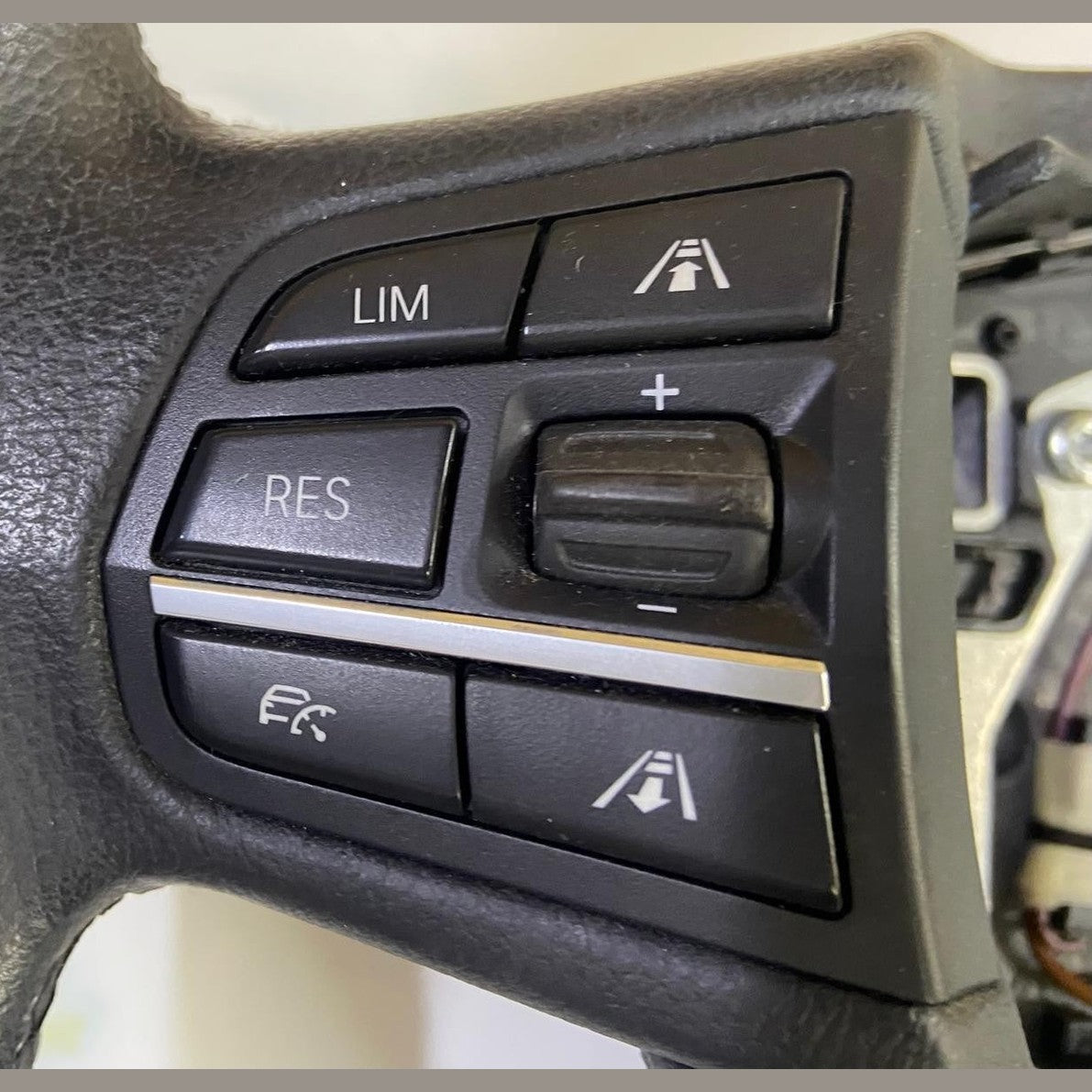 OEM BMW 5 F11 F10 Steering Wheel Leather 9229481