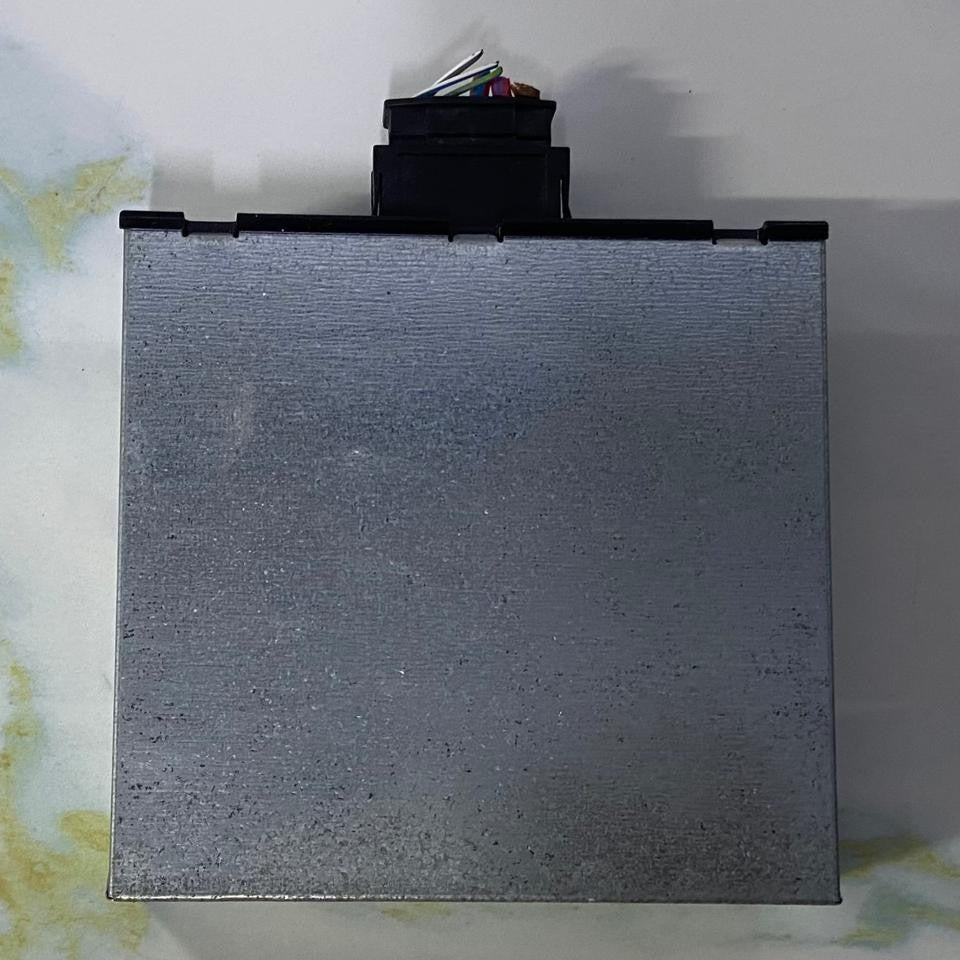 OEM BMW F25 F10 F30 F13 F06 F12 Voltage Converter Module 9251984 VSU 180 LAOR