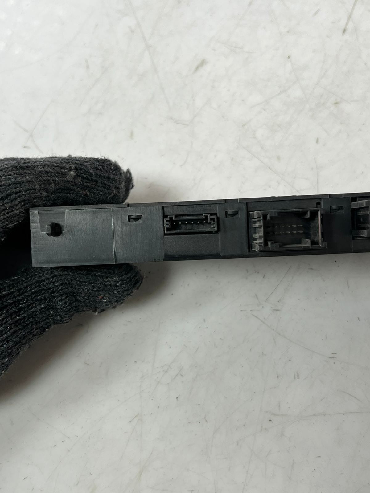 2004-2007 BMW 525i 528i 530i 535i 540i Dynamic Stability Control Module 6940221