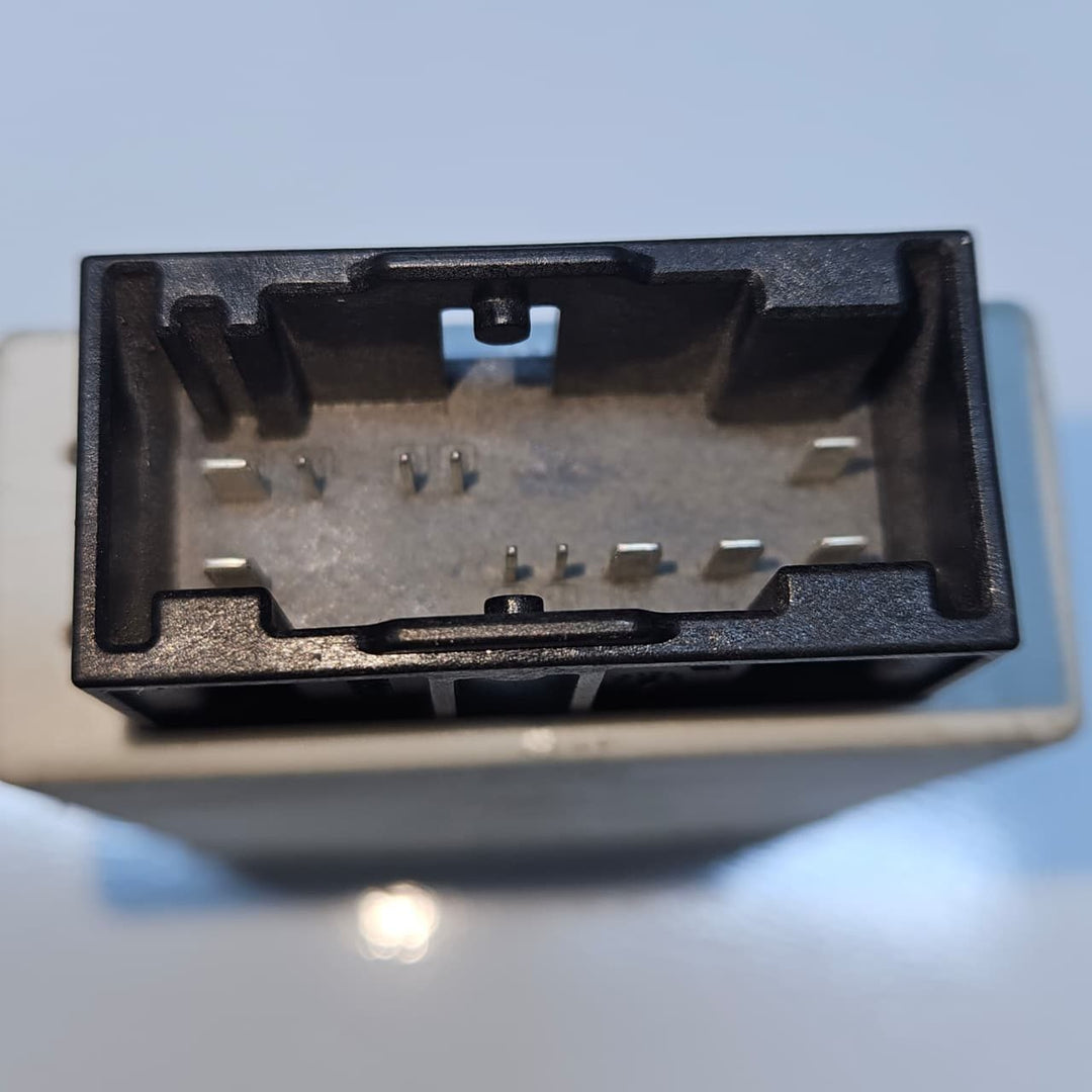 OEM BMW X5 G05 Steering Column Control Unit 6894830 OEM