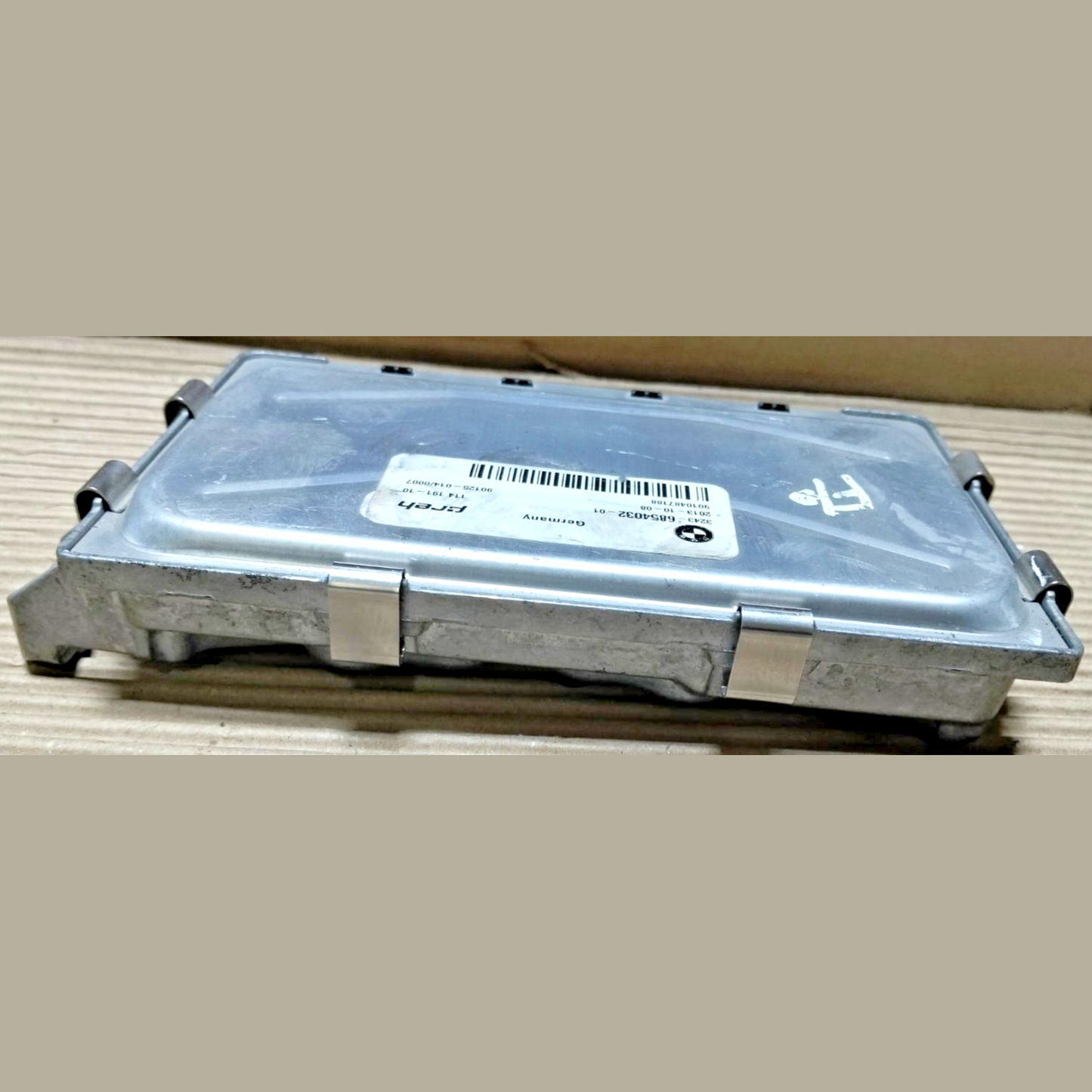 BMW F10 F11 F12 F13 F06 F01 Control Unit HSR Steering Rear Axle 6854032