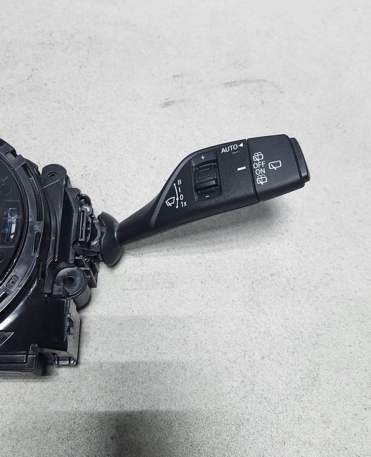 Genuine 2015-2020 BMW X1 Indicator Wiper Stalk Switch 6827370 X5 F15 F85 X1 X2
