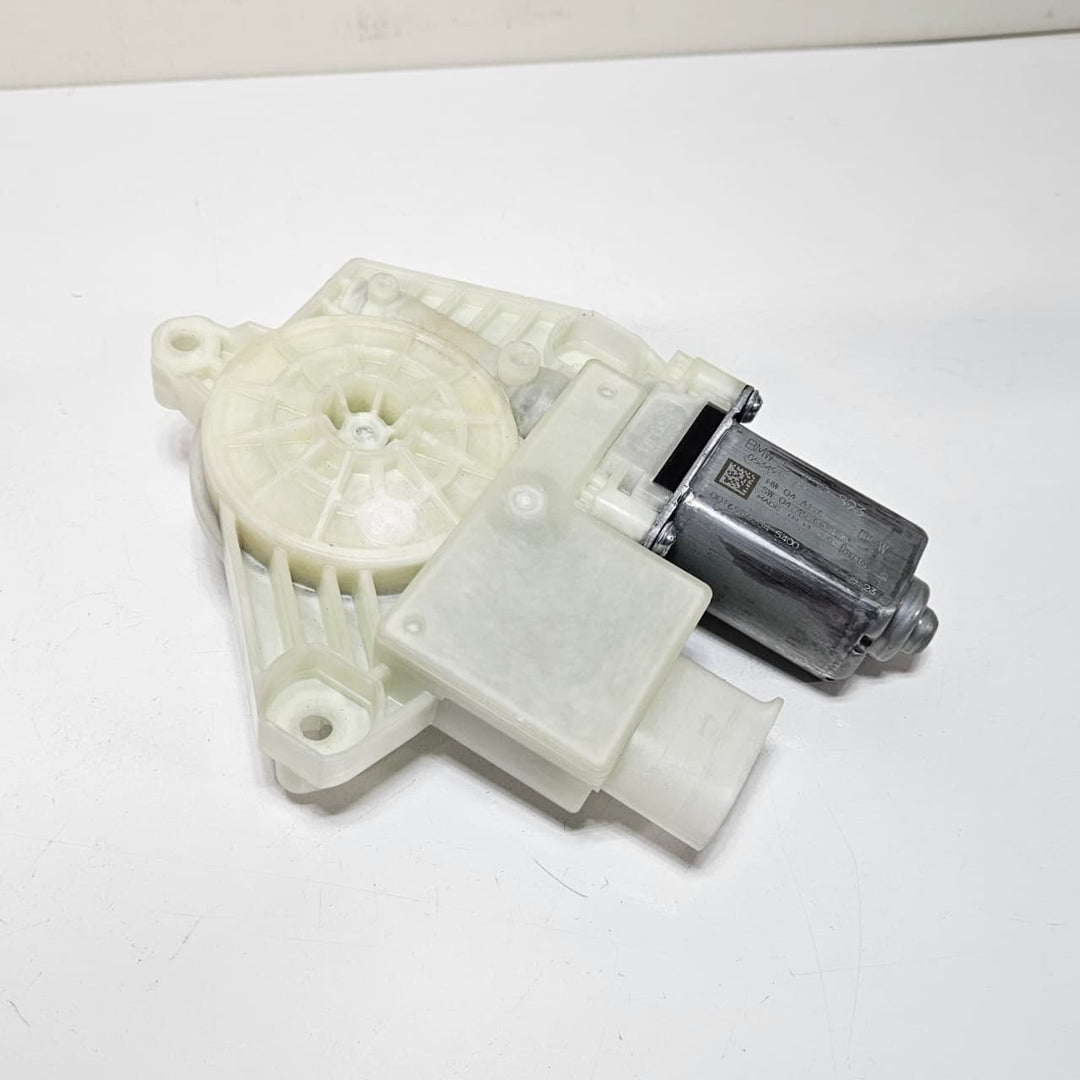 2018-2023 BMW M550i G30 xDrive Window Motor 5A5C893 Front Right