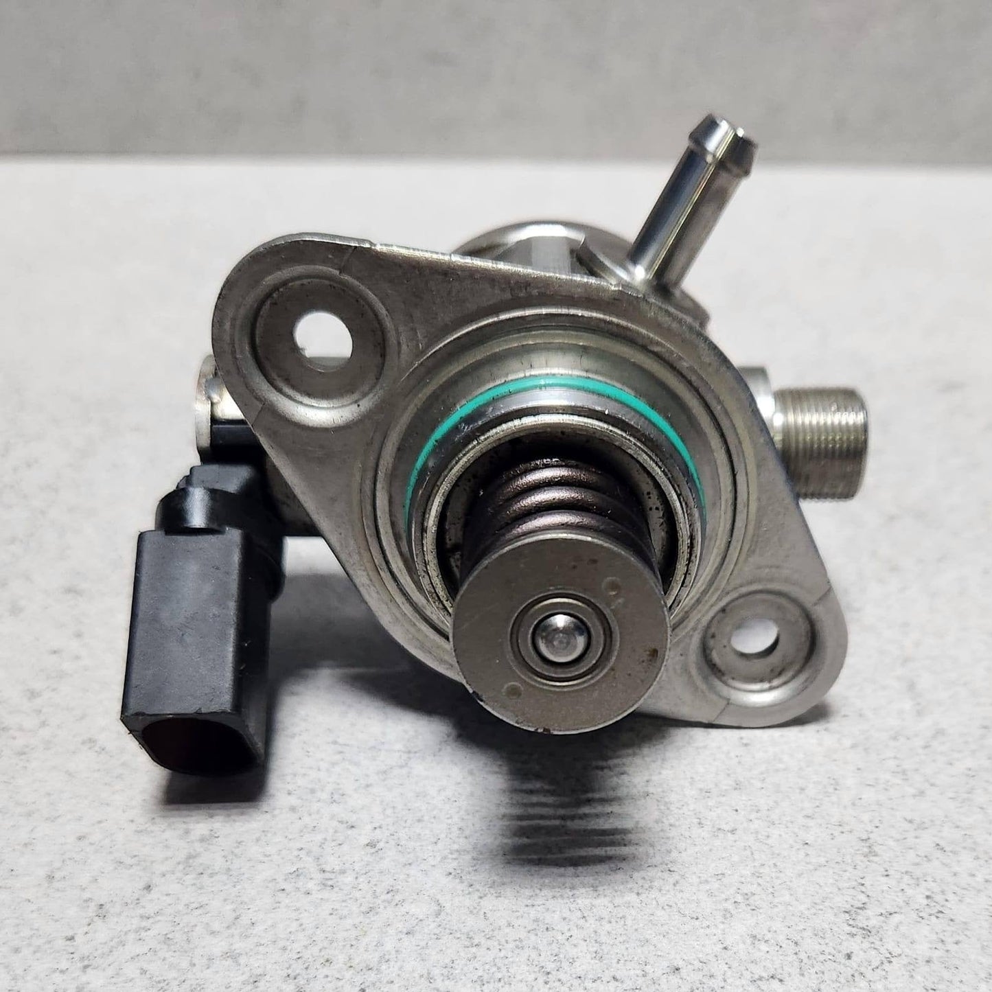 2019-2022 Mercedes-Benz A220 High Pressure Fuel Pump A2600700500
