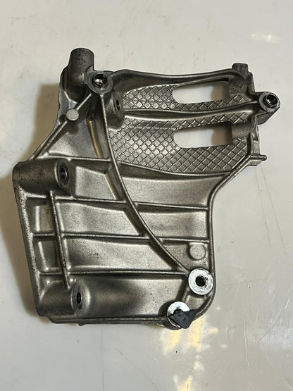 2015-2018 BMW M4 2' M2 F87 F22 F23 Air Conditioning Compressor Bracket 7585167