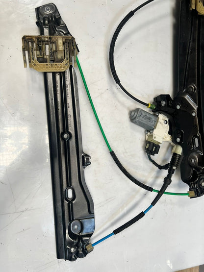 2014 BMW M5 F10 Front RIGHT Door Window Regulator With Motor 7182112 OEM