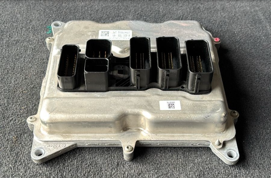 BMW F01 F02 F06 F07 F12 550i 650i 8 614 MODULE UNITÉ DE COMMANDE MOTEUR -...