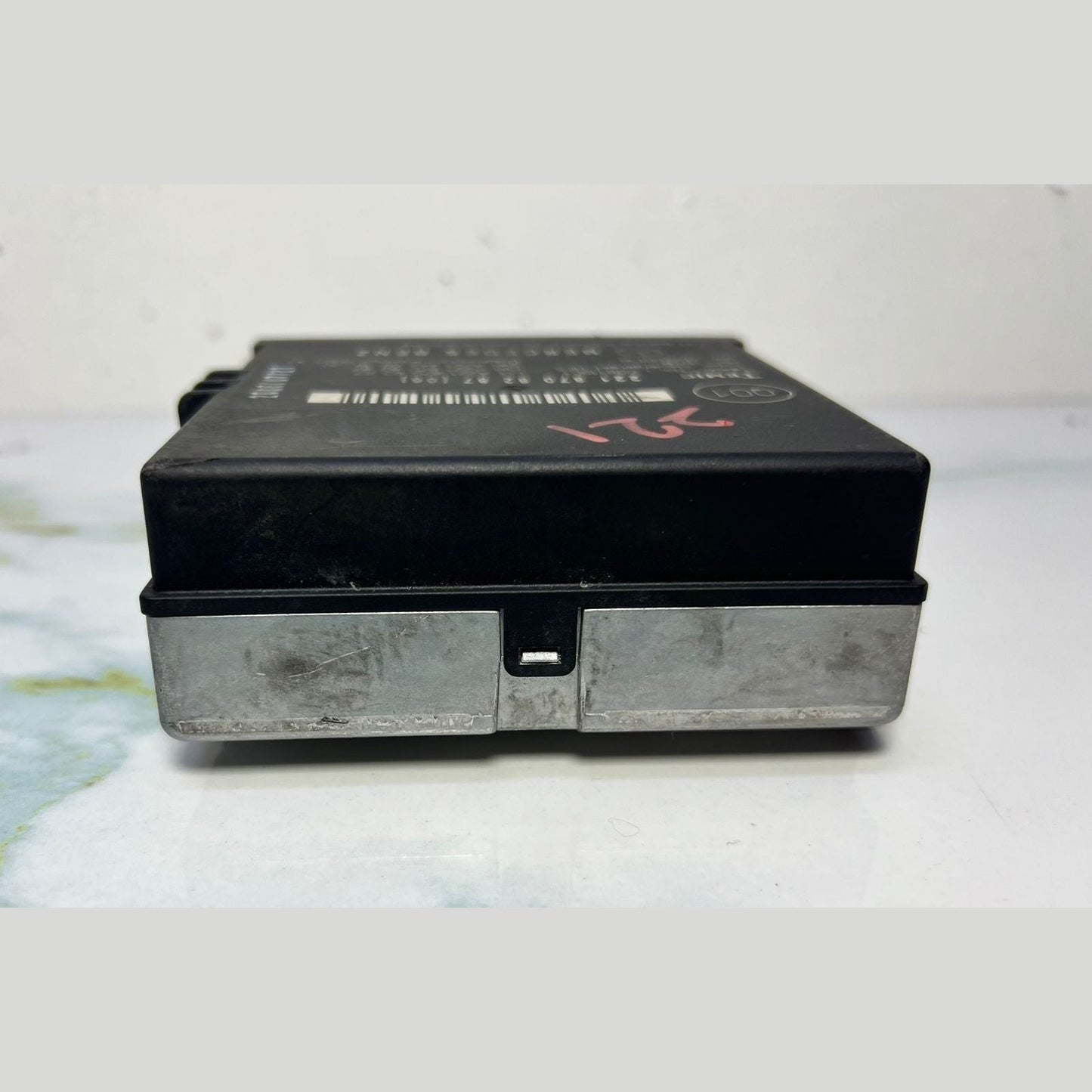 2007-2009 Mercedes-Benz S550 Trunk Release Remote Control Module 221 870 82 87 W