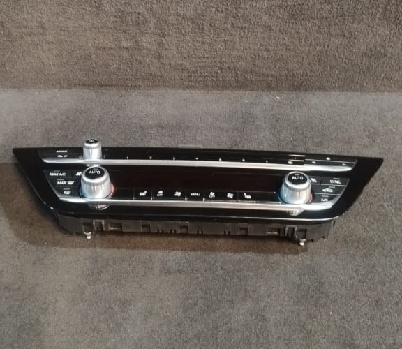 BMW G30 G31 G32 CLIMATE CONTROL & RADIO AUDIO SWITCH PANEL P/N  6834435