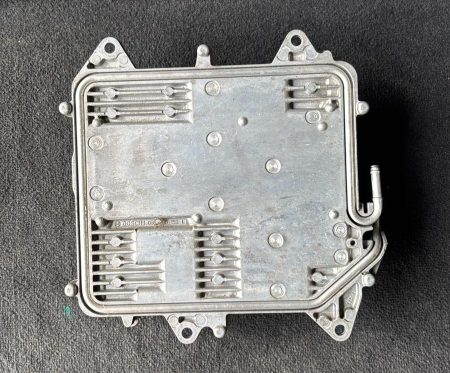 BMW F01 F02 F06 F07 F12  550i 650i 8 614 ENGINE CONTROL UNIT MODULE - 8614915
