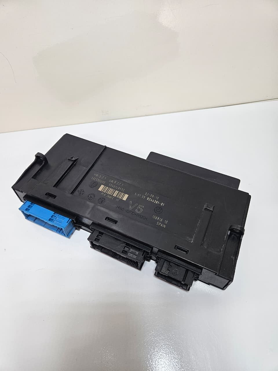 2010-2015 BMW F10 F06 F12 UNCTION BOX ELECTRONICS 3 BODY CONTROL 9244391 OEM