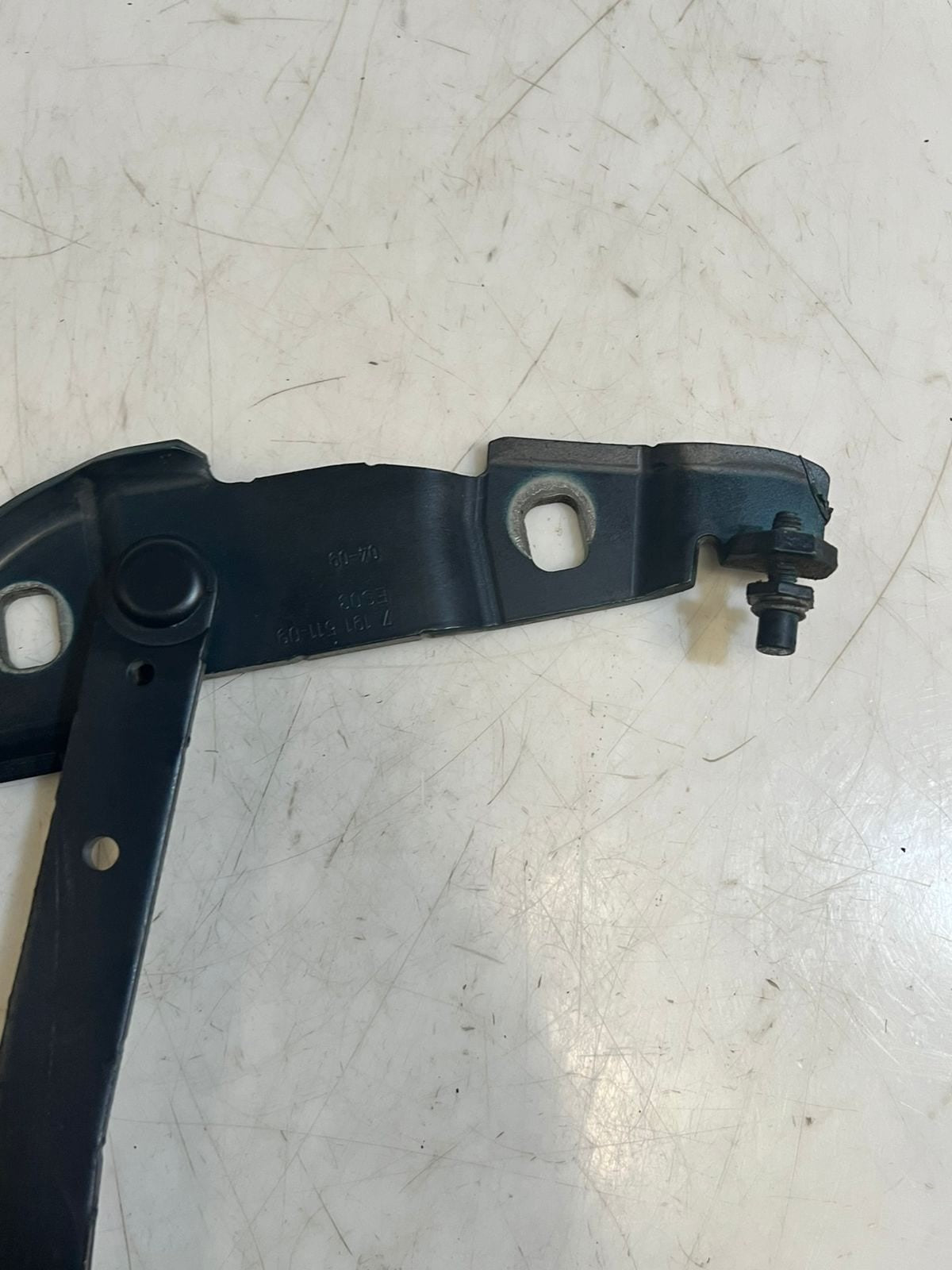 2009-2016 BMW Z4 E89 SERIES ENGINE LEFT SIDE BONNET Hood Hinge 7191511 OEM