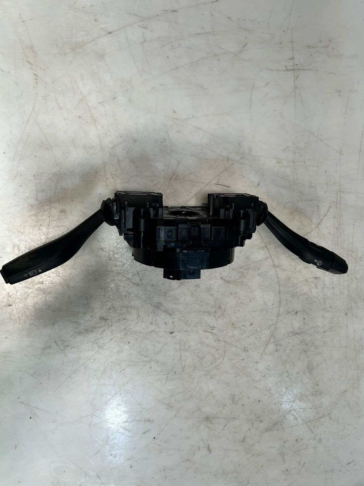 BMW  F15, F85, F25 MODEL Steering Column Switch Unit 9330565 OEM