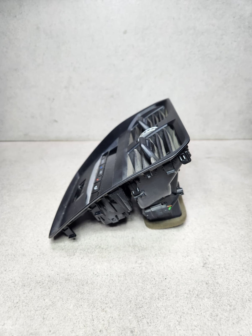 2019-2025 BMW 330i Rear Climate Control Unit 9493012 3 Series G20 G21