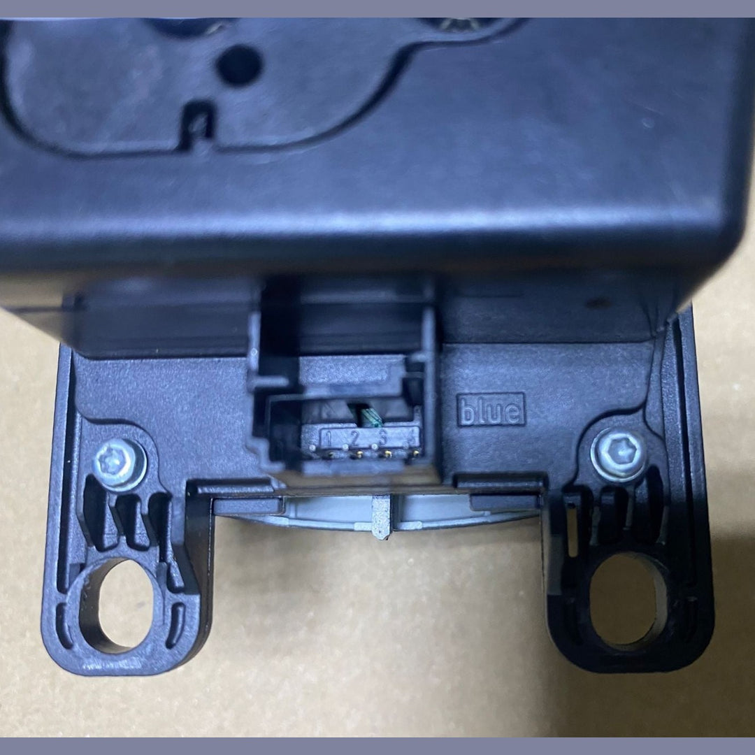 2017-2020 BMW 530i Idrive Touch Controller 5A0DC87 G30 G31 G38 6 Series G32 GT