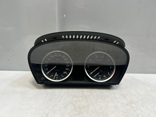 2004 BMW 530i 5 Series E60 E61 Instrument Cluster SPEEDOMETER  6944118 OEM