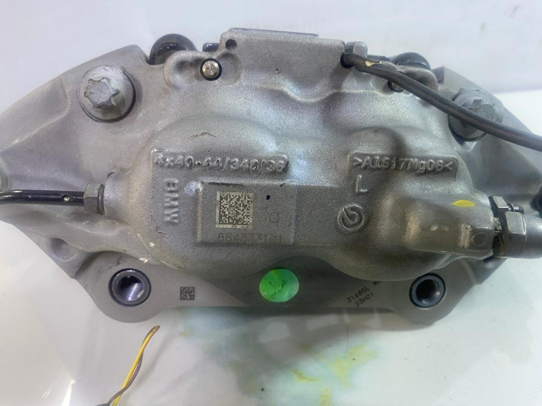 Front Brake Caliper Left, Part Number 8843331 BMW X5 G05 LCI 40I 2024
