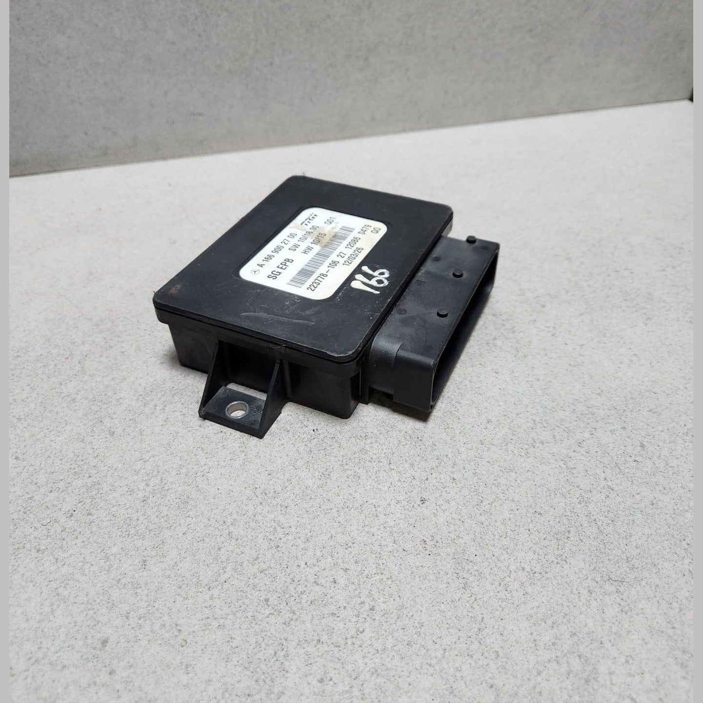 2012-2015 Mercedes-Benz ML350 Electric Parking Brake Control Module A1669002700
