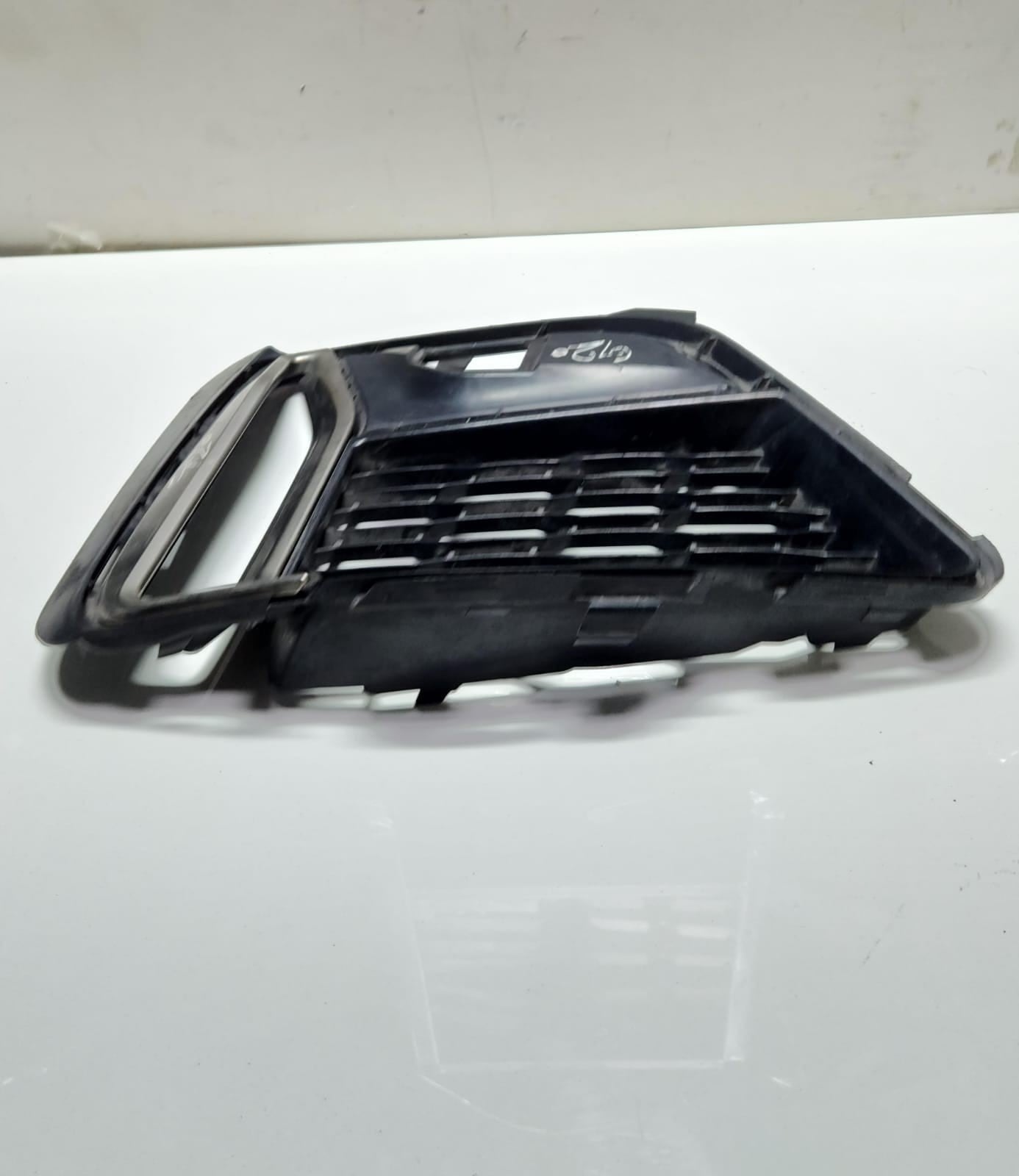 BMW M340 Bumper Ventilation Grille Right Front 8075650 3 Series G20 G21 M340