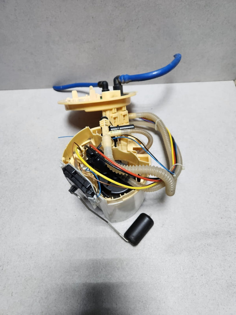 BMW Fuel Pump DIESEL 7476107 5 Series G30 6 Series G32 and 8 Series G14