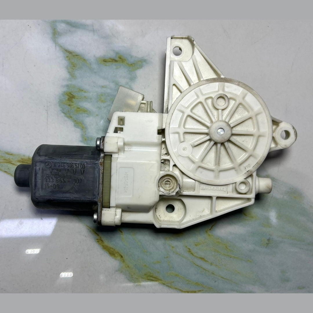 13-18 Mercedes-Benz W246 B-Class CLA Window Motor Front Left Side A246 9065100