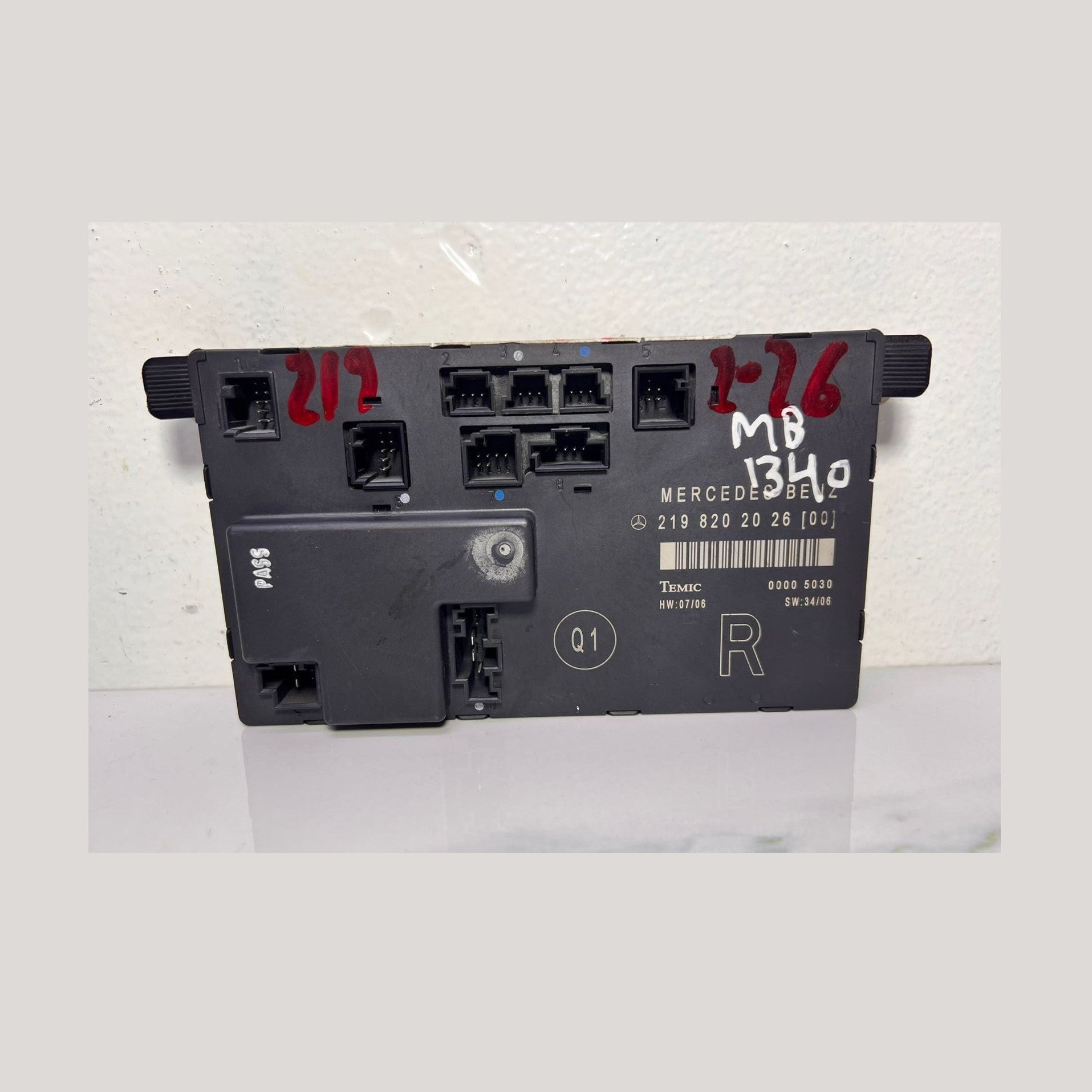 06-11 Mercedes CLS500 Door Control Module 219 8202026 W209 CLK-Class and W219 