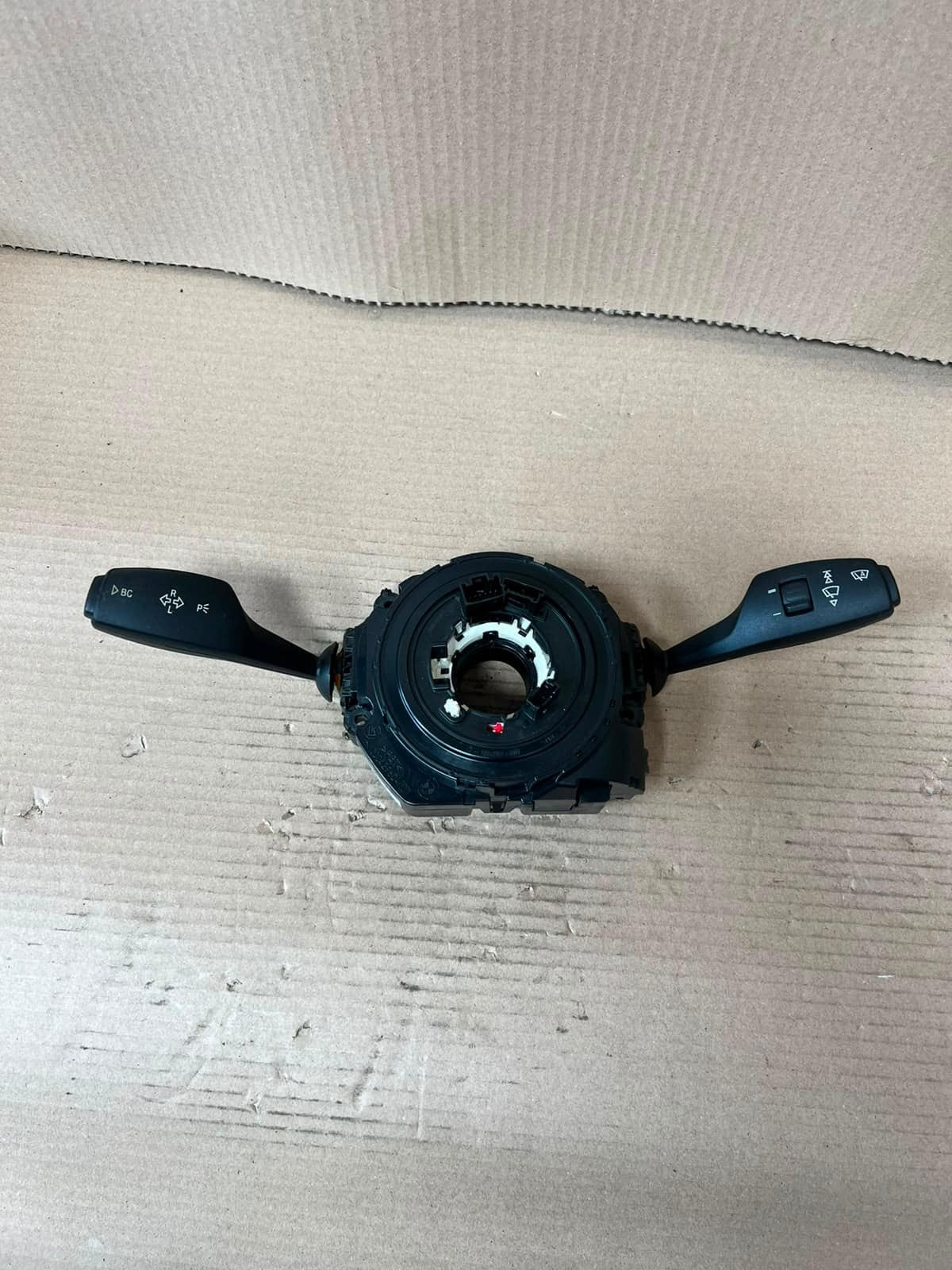 BMW 3' F30, F31, F35 F80 328i Wiper Turn Signal Indicator Stalk/Switch 9253746