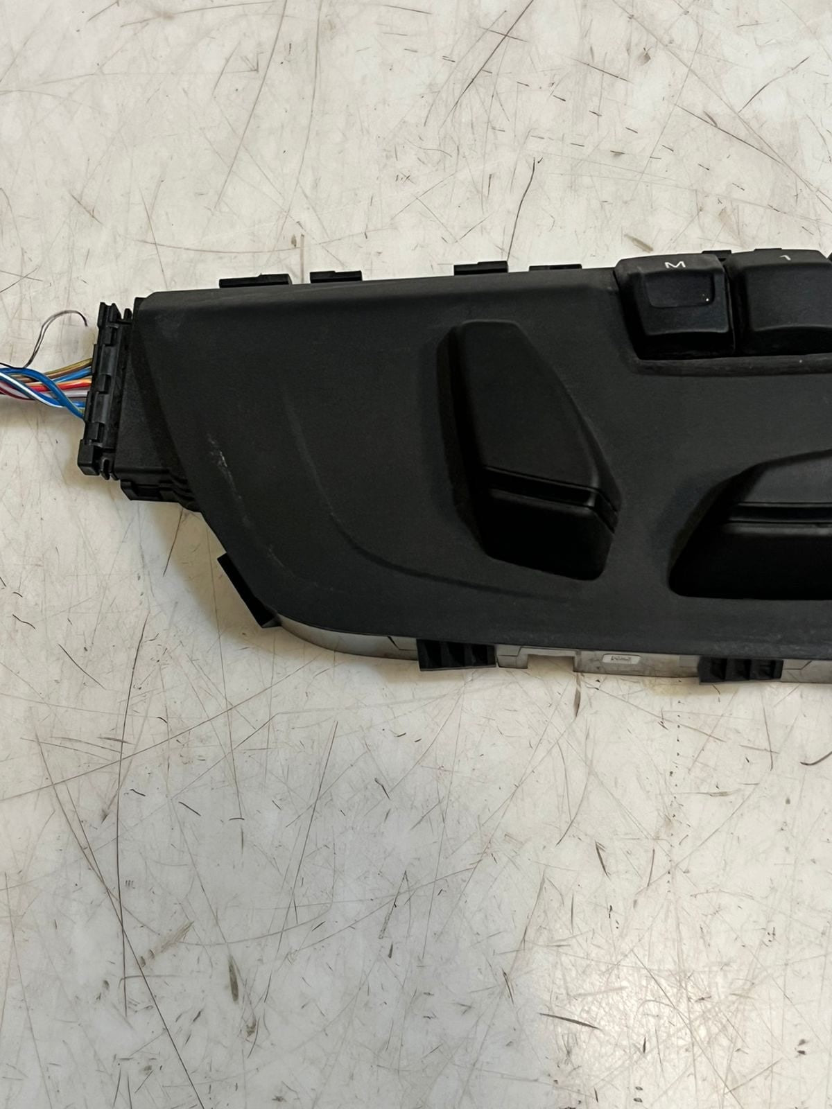 2010-2014 BMW Suzuki Kizashi Seat Adjustment Switch 9347402 OEM