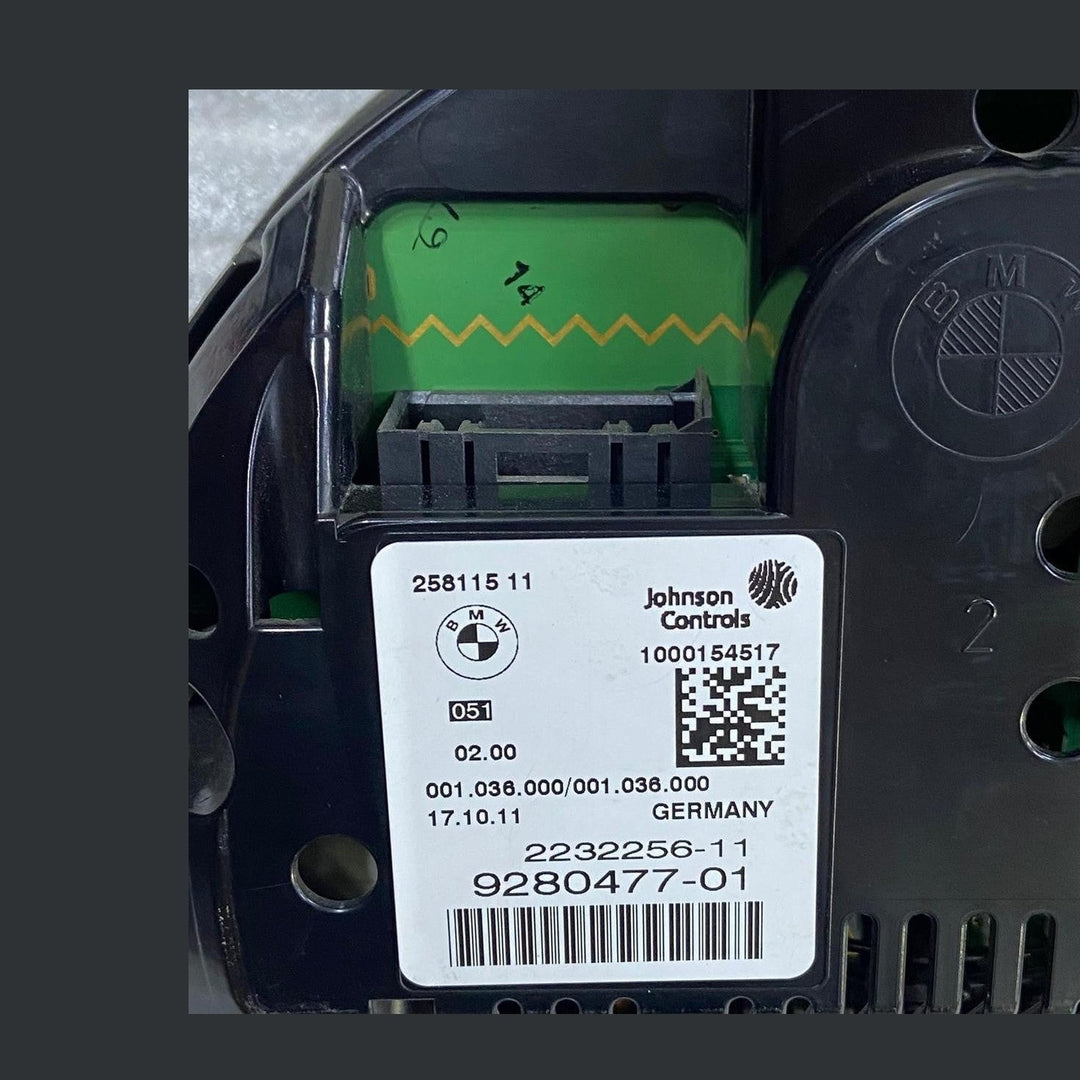 OEM BMW F10 528i Combi-Instrument speedometer Cluster 9280477-01