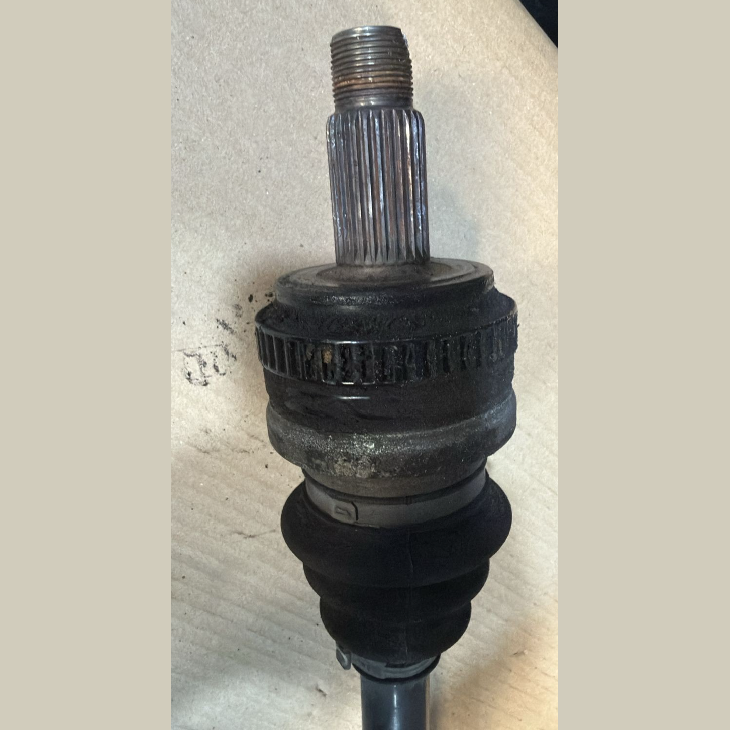 BMW AXEL OUTPUT SHAFT  E84 X1 N20 2013 RP LEFT SIDE LK=86MM/D=38MM 3320-7591597